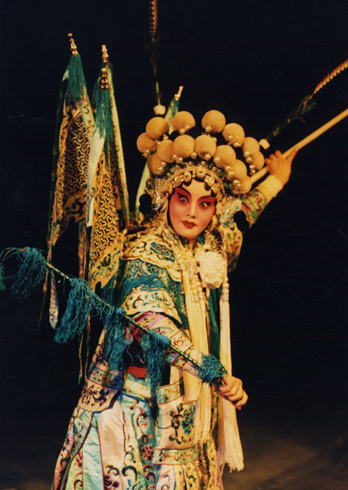 Дэн Минь-солистка Театра Пекинской Оперы